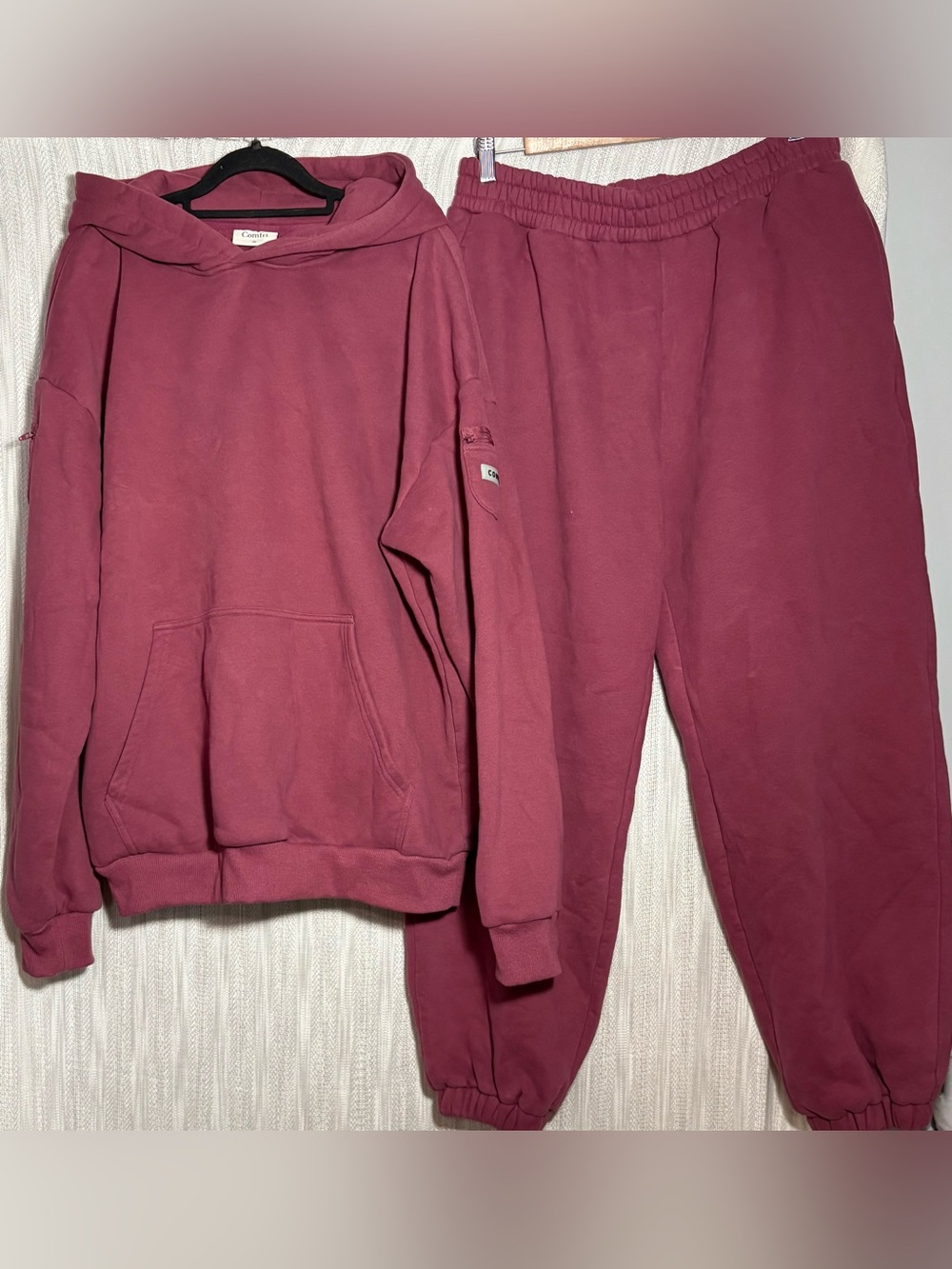 Comfrt matching hoodie and sweatpants size XL in Berry